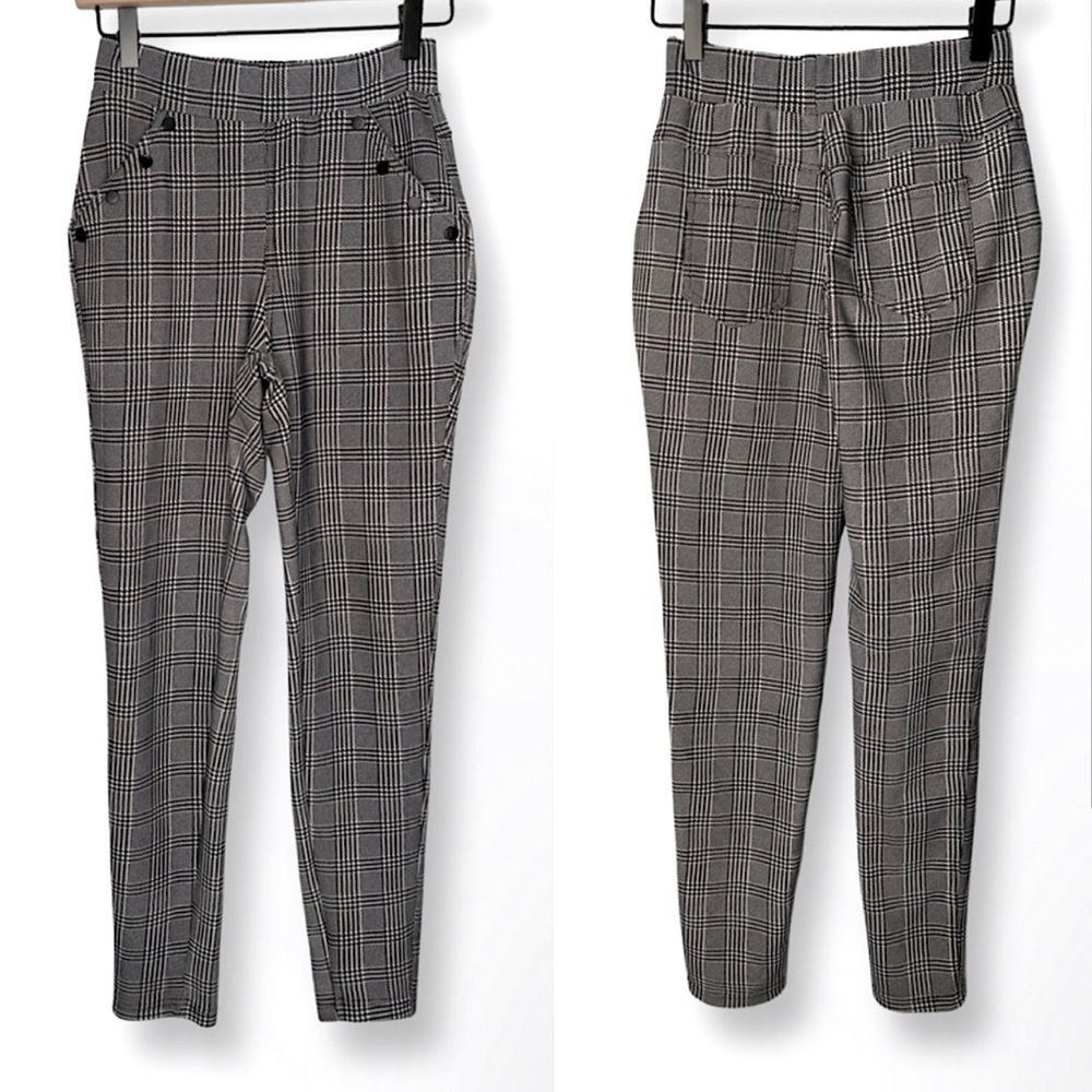 Blank and white plaid pants (S/M)